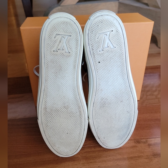 Louis Vuitton Catogram Stellar Sneakers - Picture 13 of 15